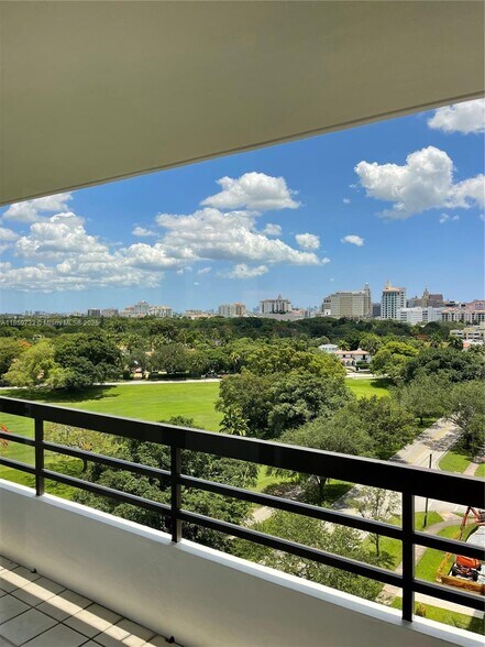 Building Photo - 720 Coral Way