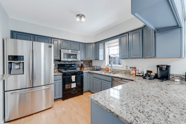 Building Photo - *Fully Furnished Option Available***Nestled in a highly desirable and safe neighborhood