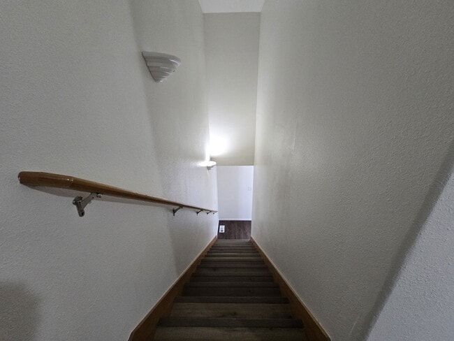 Building Photo - 394 Maylea Pl