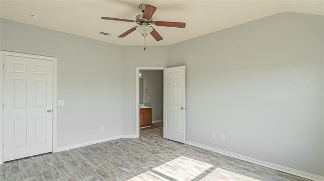 Building Photo - 704 Cedar Cove Dr