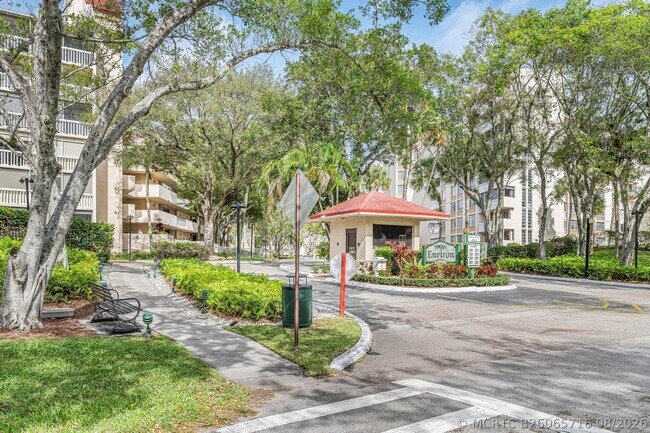 Building Photo - 7081 Environ Blvd