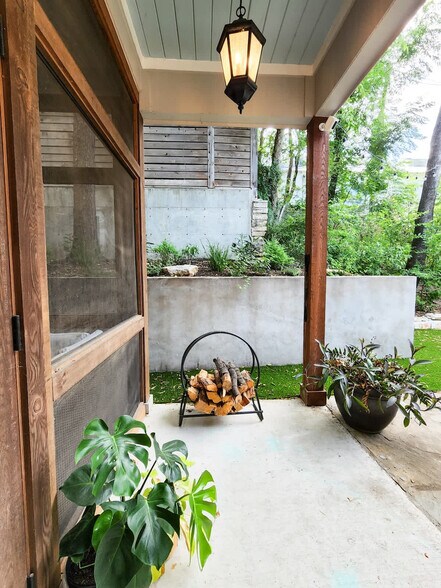 Building Photo - 803B Dawson Rd