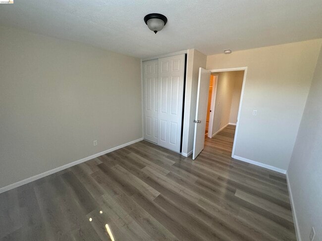 Building Photo - 239 Almondtree Ln