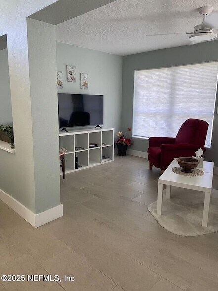 Building Photo - 130 Southwind Cir