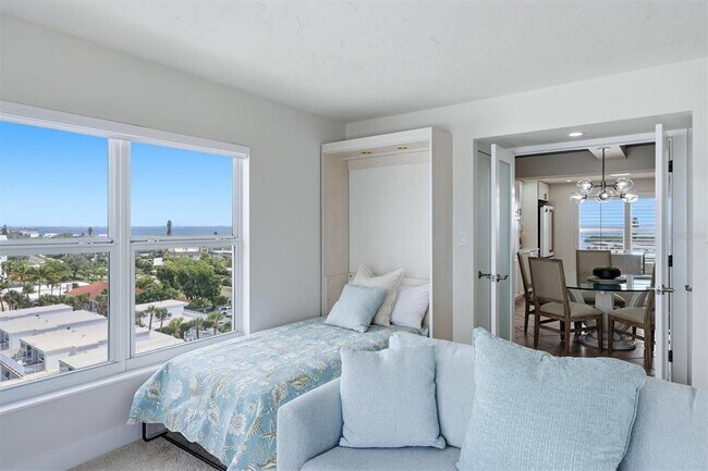 Building Photo - 4401 Gulf of Mexico Dr