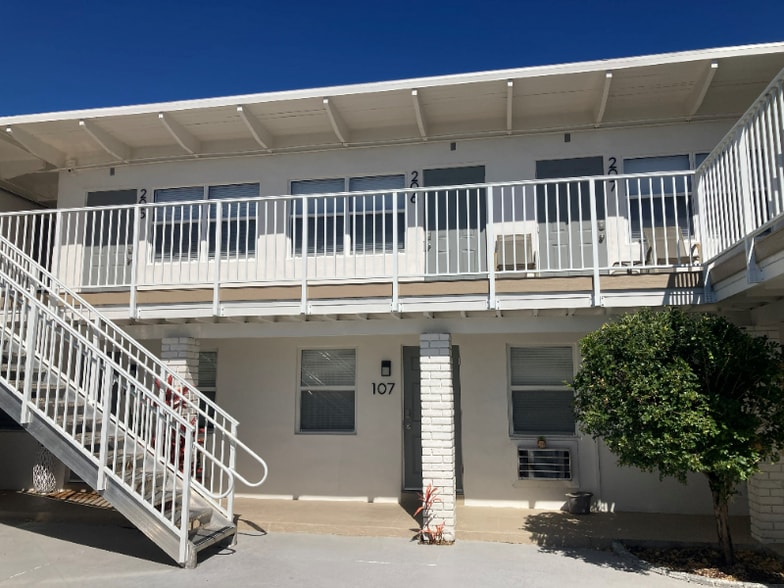 Building Photo - 3507 Broadway