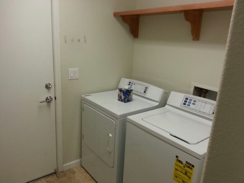 Building Photo - 1319 De Altura Common