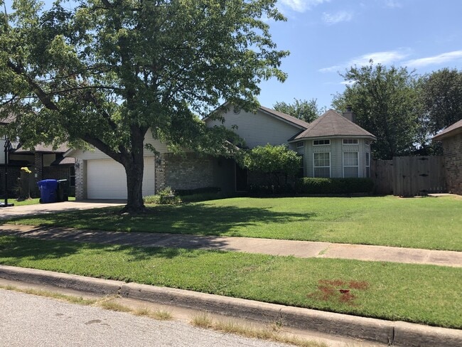 Building Photo - 3316 Outpost Cir