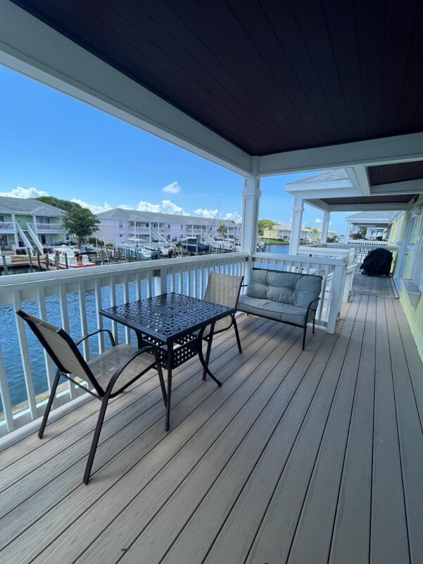 Building Photo - 5132 Beach Dr SE