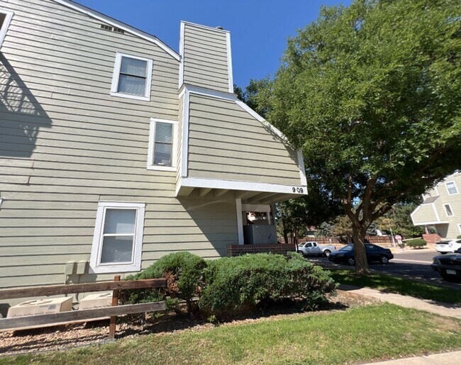 Building Photo - Studio Apartment in the Sable Cove Condominiums Community!