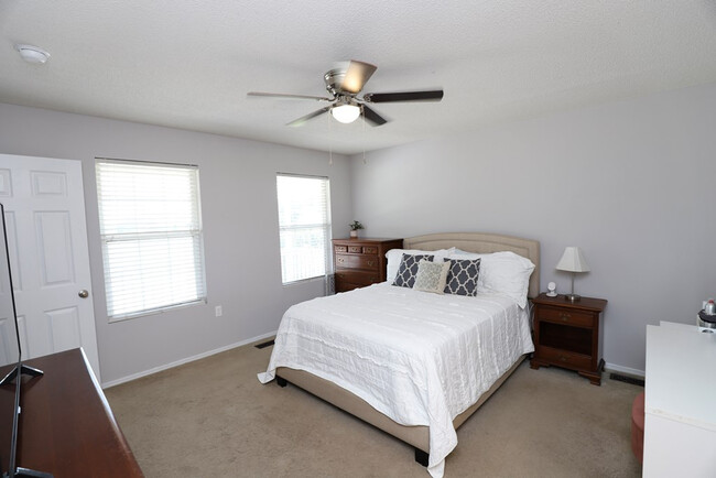 Building Photo - 1910 Lybrand St