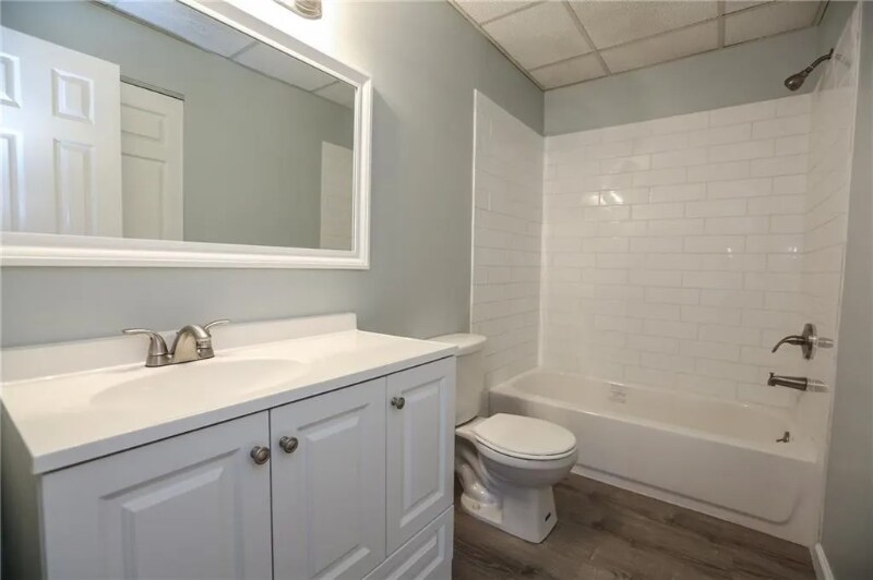 Building Photo - 241 Norris Dr