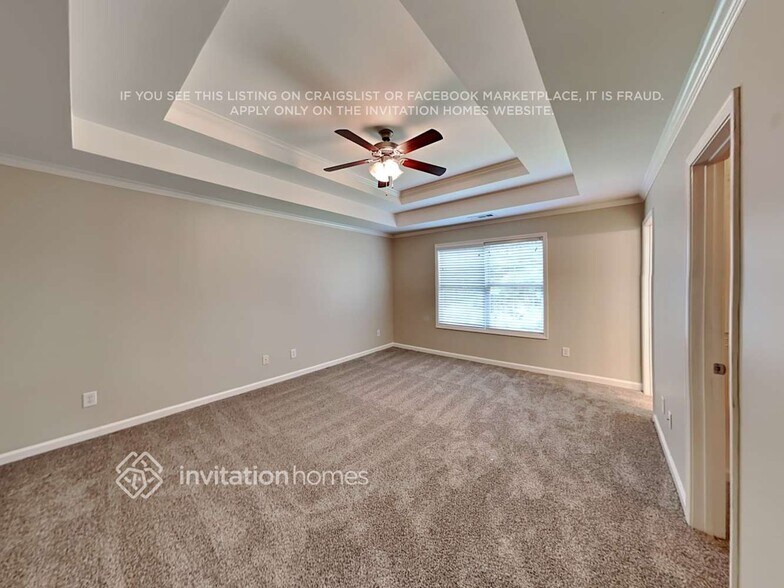 Building Photo - 649 Royal Crest Ct