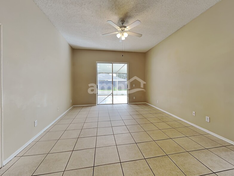 Building Photo - 523 Beth Ann St