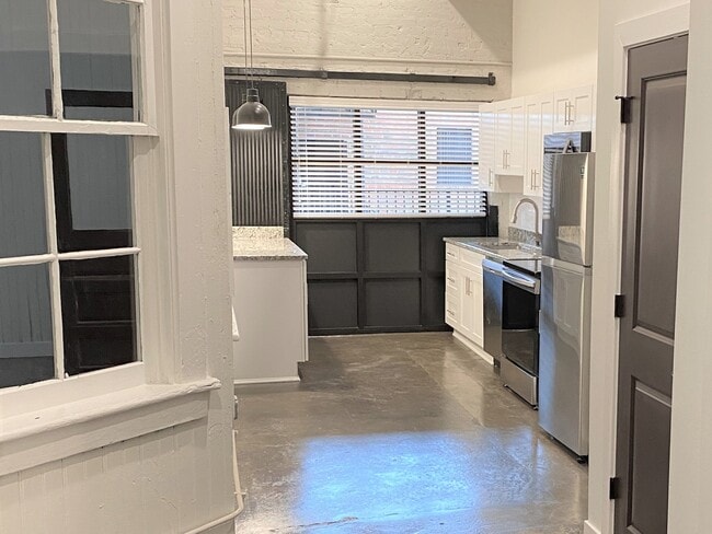 Building Photo - 410 Wellons St