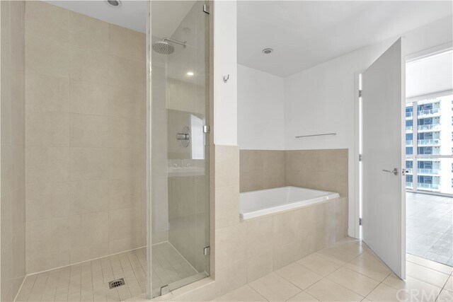 Building Photo - 9 MacArthur Pl