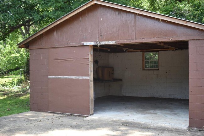 Building Photo - 1659 Rigby St
