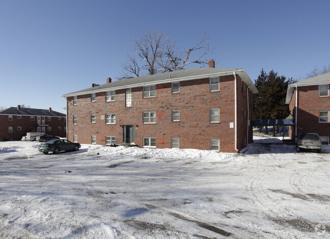 Primary Photo - Glenwood Manor