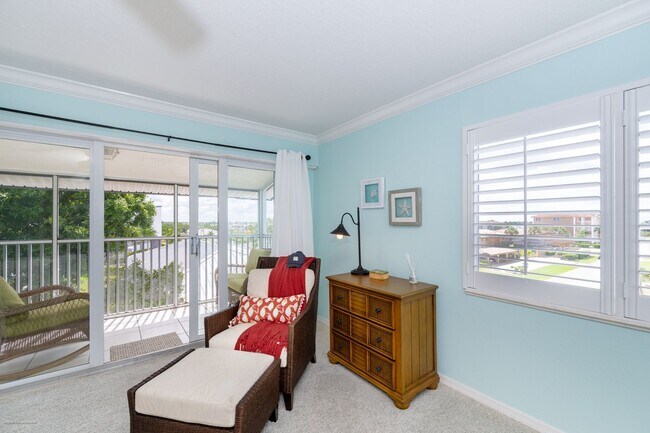 Building Photo - 1477 Park Beach Cir
