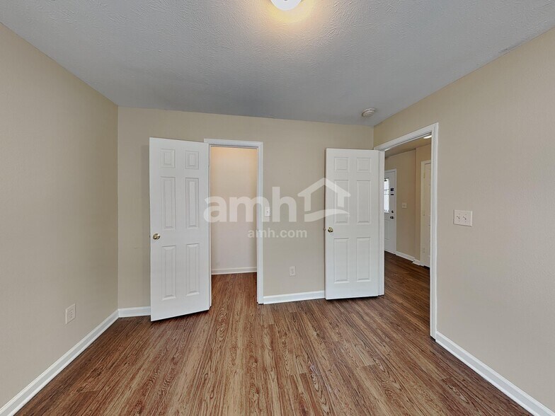 Building Photo - 5904 Jackie Ln