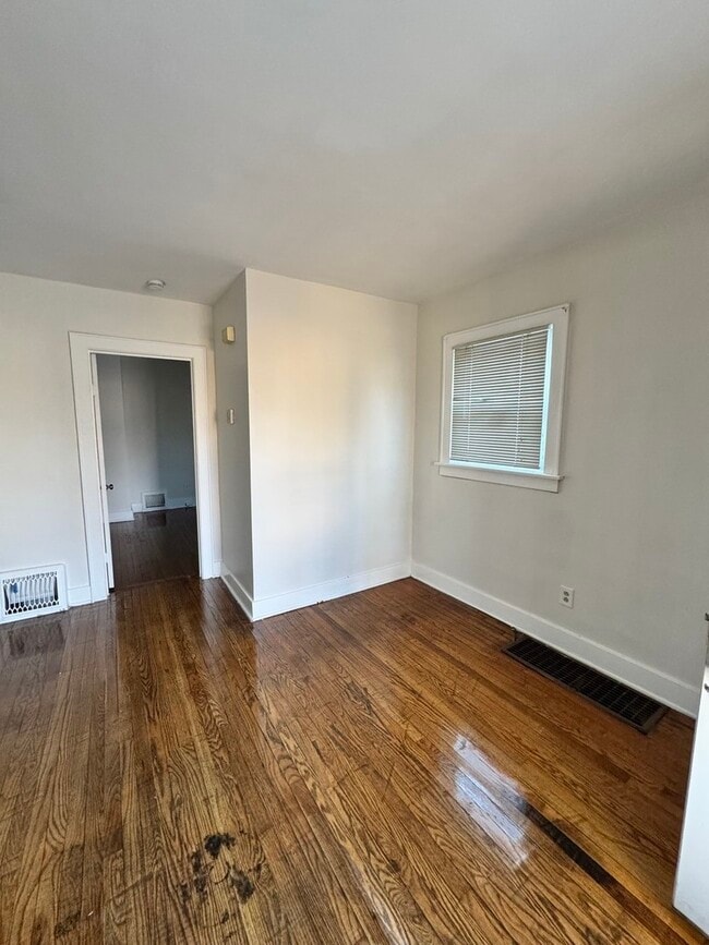 Building Photo - 2123 170th St