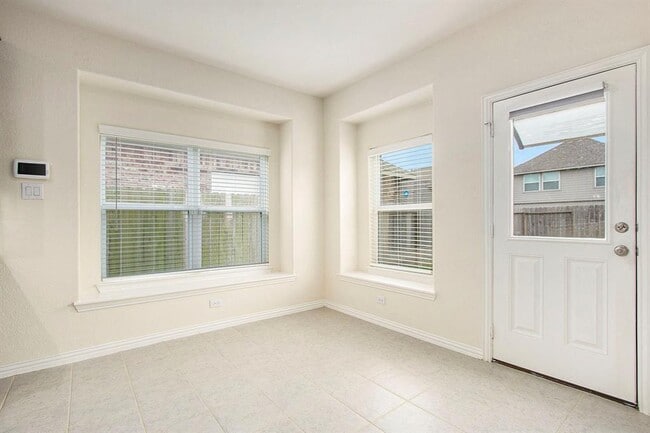 Building Photo - 2311 Langley Dr
