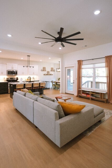 Building Photo - 3 Yardley Cir