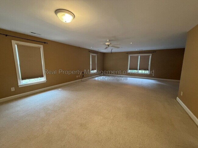 Building Photo - 1016 Longhorn Ct
