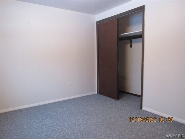 Building Photo - 837 Beach Rd