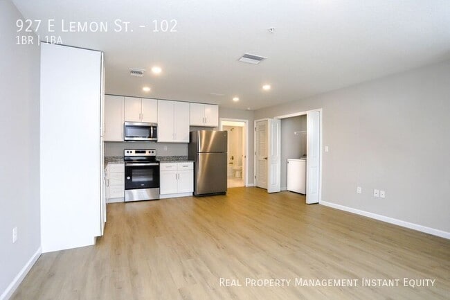 Building Photo - 927 E Lemon St