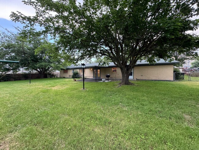 Building Photo - 4-Bedroom House for Rent in Killeen