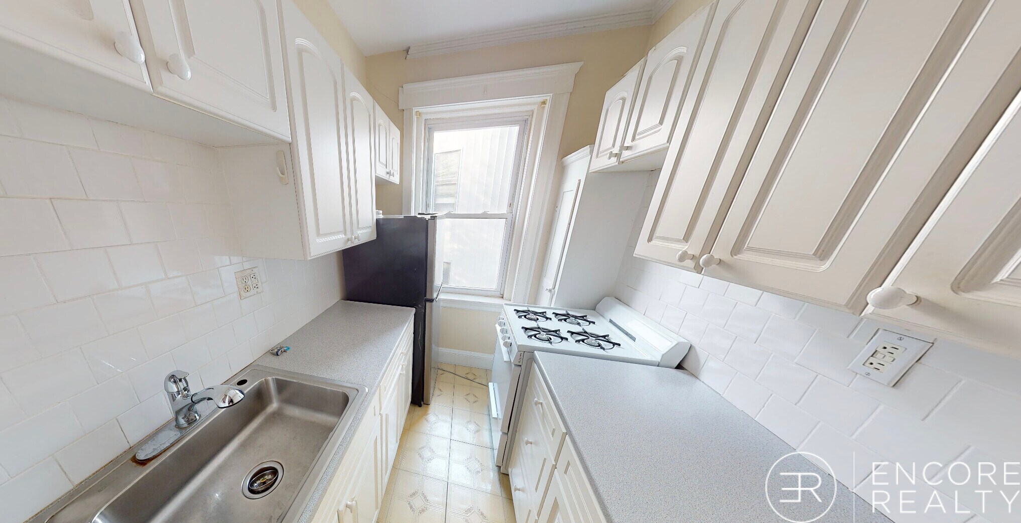 Building Photo - 11 Gray St