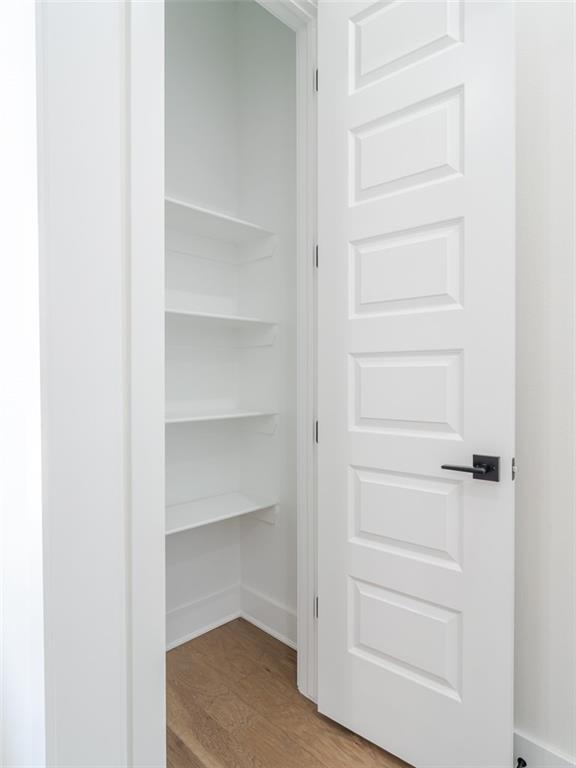 Building Photo - 311 Hedge Dr