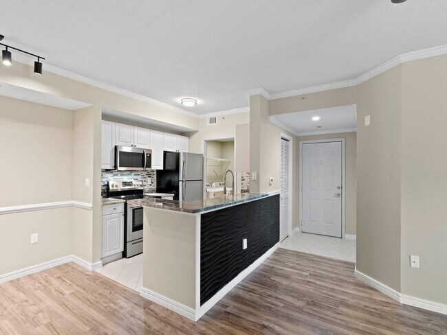 Building Photo - 5095 Fairways Cir