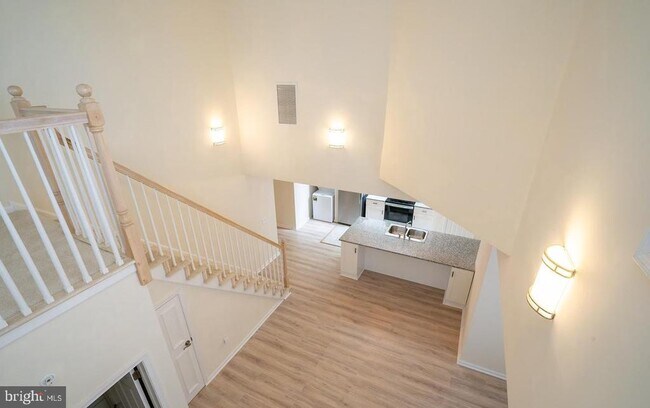 Building Photo - 11 Cranbury Rd