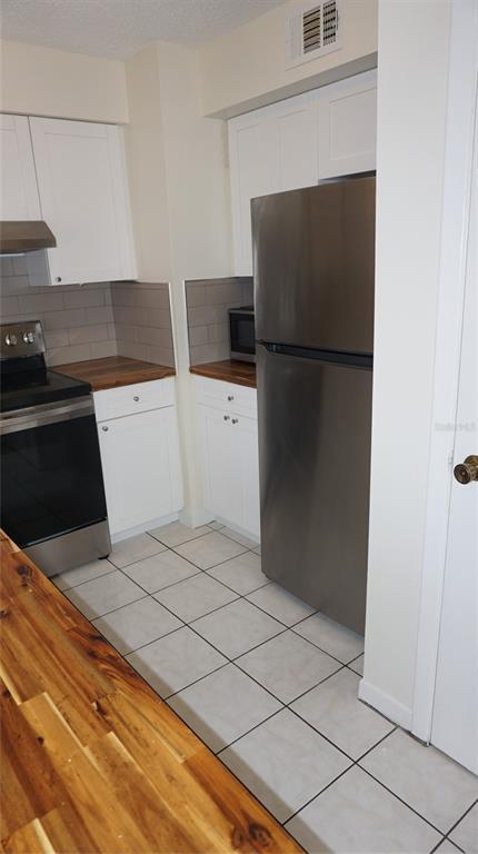 Building Photo - 7011 Place De La Paix