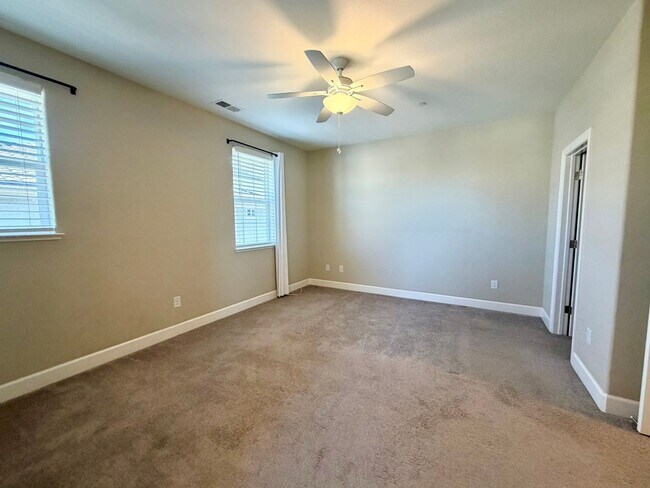 Building Photo - 1860 Sea Horse Rd