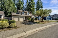 Building Photo - **NO SHOWINGS AT THIS TIME. WE HAVE A PEND...
