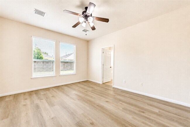 Building Photo - 7419 Sabinal Creek Dr