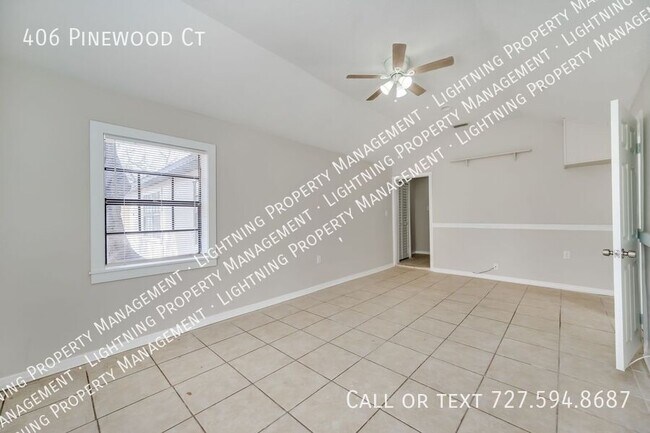 Building Photo - 406 Pinewood Ct