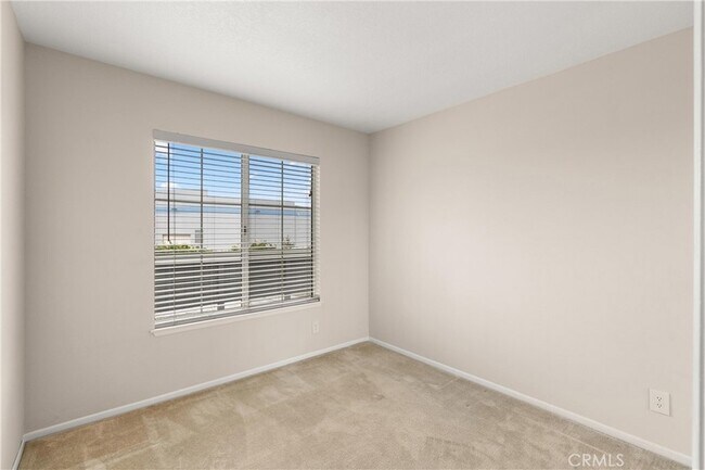 Building Photo - 18312 Parkview Ln