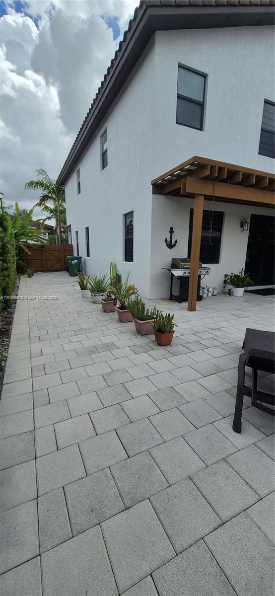 Building Photo - 8760 NW 102nd Ct