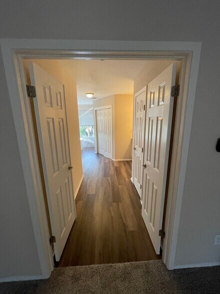Building Photo - 4106 Cortina Dr