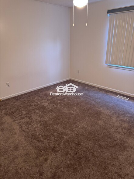 Building Photo - 7107 Avesbury Ln