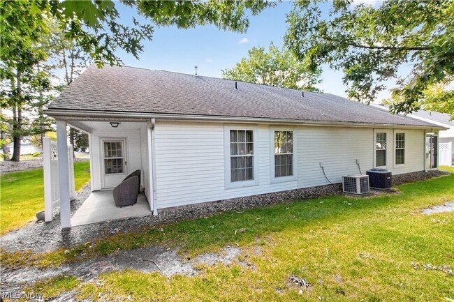 Building Photo - 1139 Lake Meadow Ln