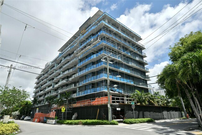 Building Photo - 201 SW 17th Rd