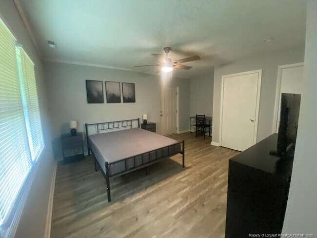 Building Photo - 3250 Willard Dr