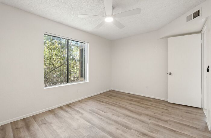 Building Photo - 1201 S McClintock Dr