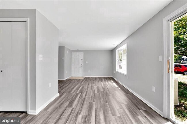 Building Photo - 1237 Danielle Dr