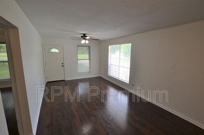 Building Photo - 1857 Theron Dr